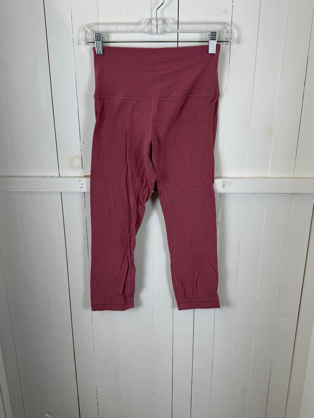 Lululemon Pink Capri Leggings Size 4 Nylon Excellent Condition